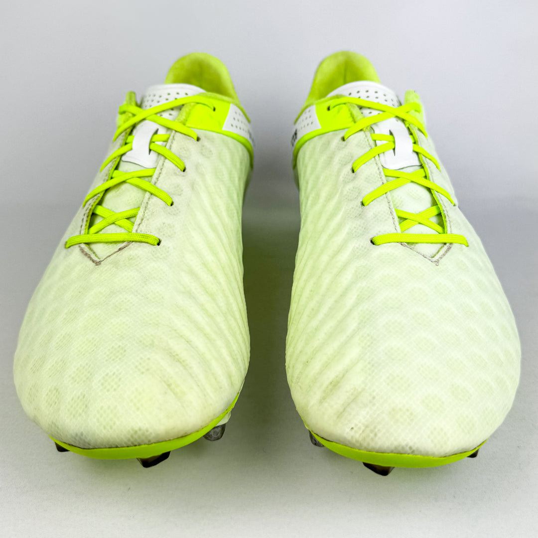 New Balance Visaro Pro SG - White/Toxic Green/Black *Wore Once*